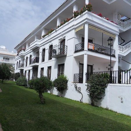Apts Burriana Nerja Kültér fotó
