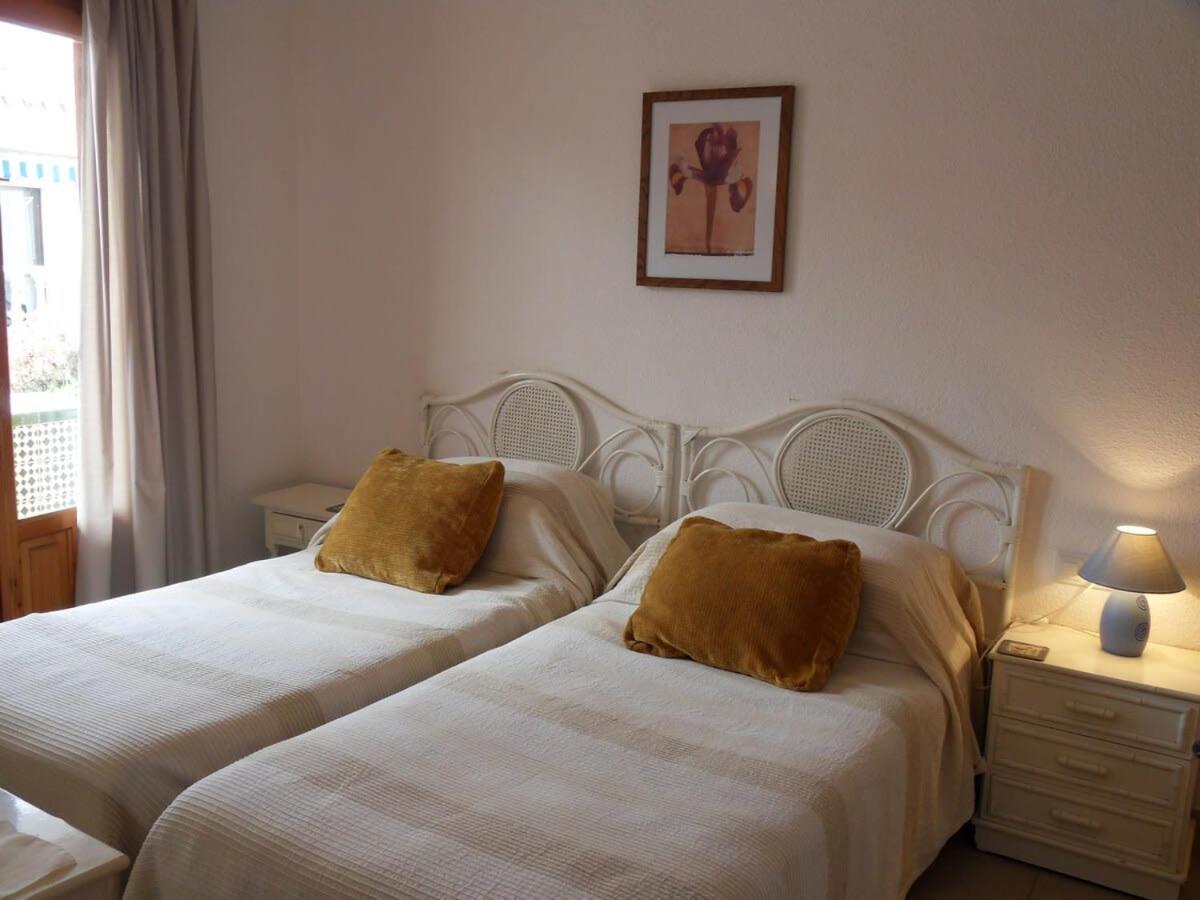 Apts Burriana Nerja Kültér fotó