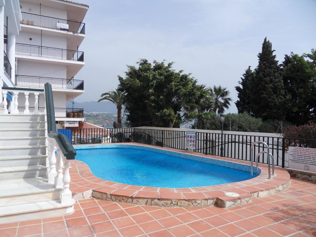 Apts Burriana Nerja Kültér fotó